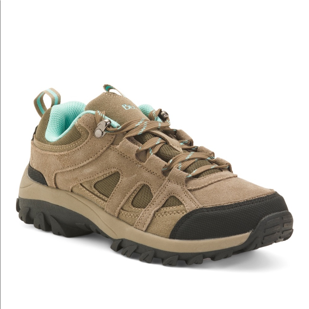 Women’s Bear Paw Hiking Shoe. Size 10